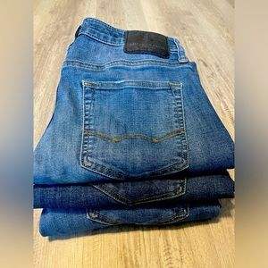 Like New American Eagle Jeans - slim straight/airflex